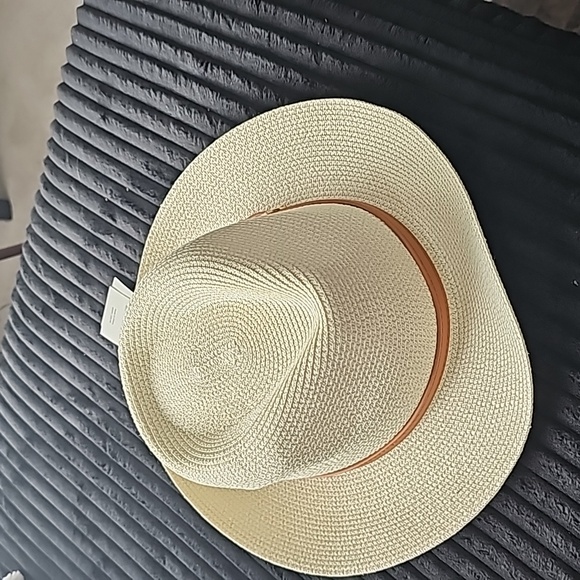 Classic summer paper straw hat size medium in cream color - Picture 2 of 7
